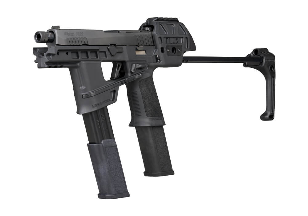 P320, 9MM, 5.5IN, FLUX, BLK, STRIKER, X-RAY 3 OPTIC READY, FLUX GRIP, (2)30RD (2)21RD STEEL MAG, PISTOL BRACE, THREADED